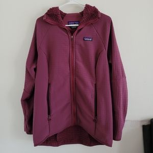 Patagonia Hooded Fleece - Women’s Large, Color: Maroon PRE-OWNED